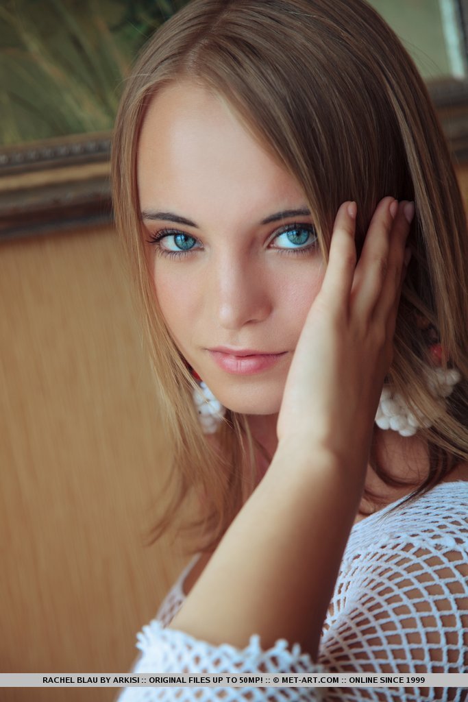 красивые девушки фото блондинки с голубыми глазами голые Telegraph